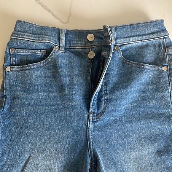 Express Super High Waisted Medium Wash Double Button Skinny Jeans in Size 6R - Picture 3 of 6